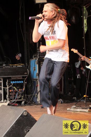 Ganjaman (D) und Die Feueralarm Band 18. Reggae Jam Festival, Bersenbrueck 04. August 2012 (5).JPG